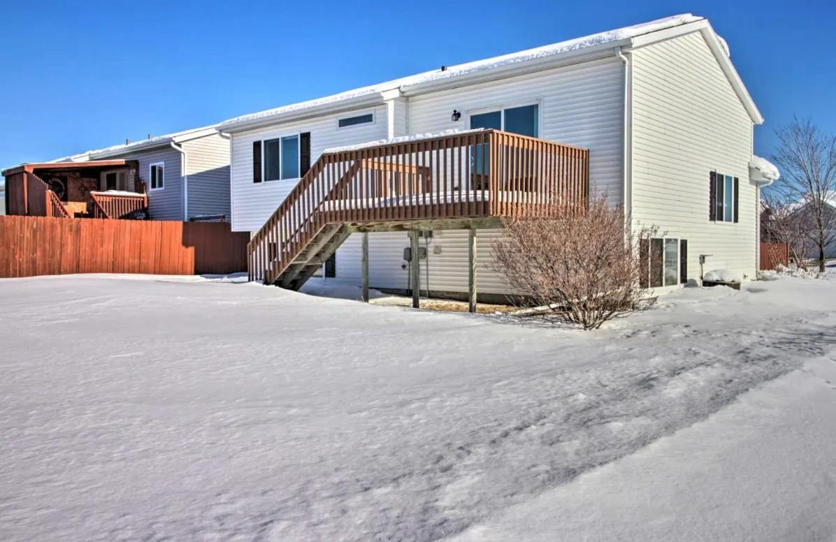 Welcoming West Fargo Retreat W Backyard Villa Exterior foto